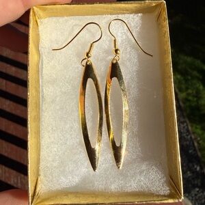 Elegant Gold Drop Earrings